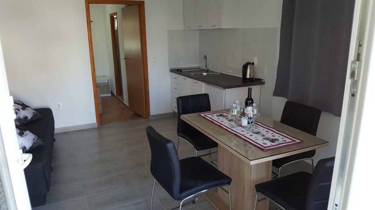 Apartman Luka Apartment Vodice Exterior photo